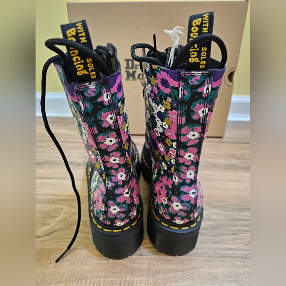 🌸Dr. Martens SINCLAIR HI VINTAGE FLORAL PLATFORM BOOTS, size US 9 - Picture 4 of 9